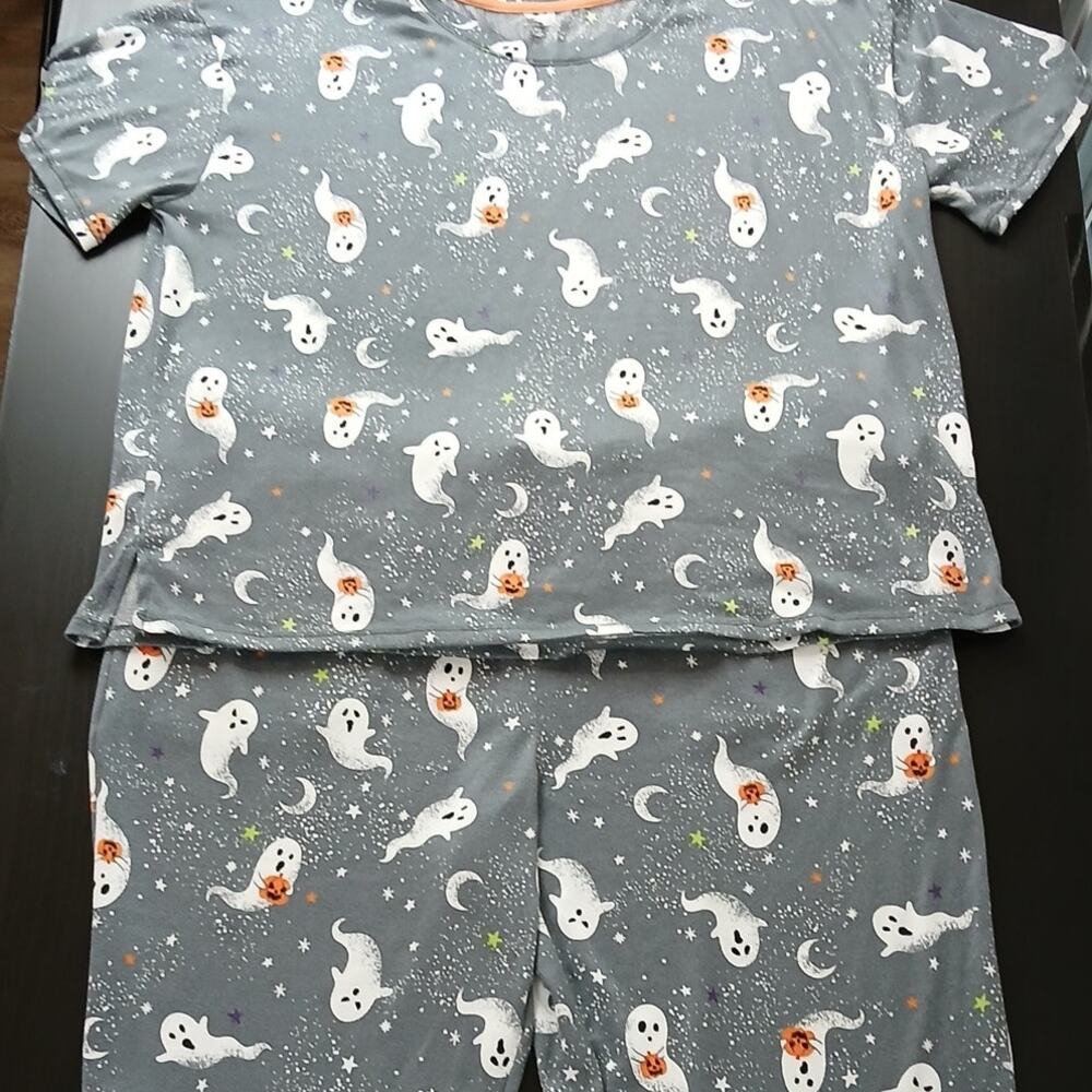 Way to Celebrate! Halloween Gray Ghost Pajama Set XL (16-18) SS pockets
